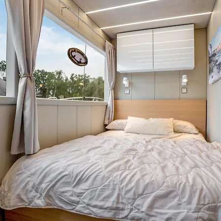 Hausboot Emma Blue Bateau-hôtel Röbel